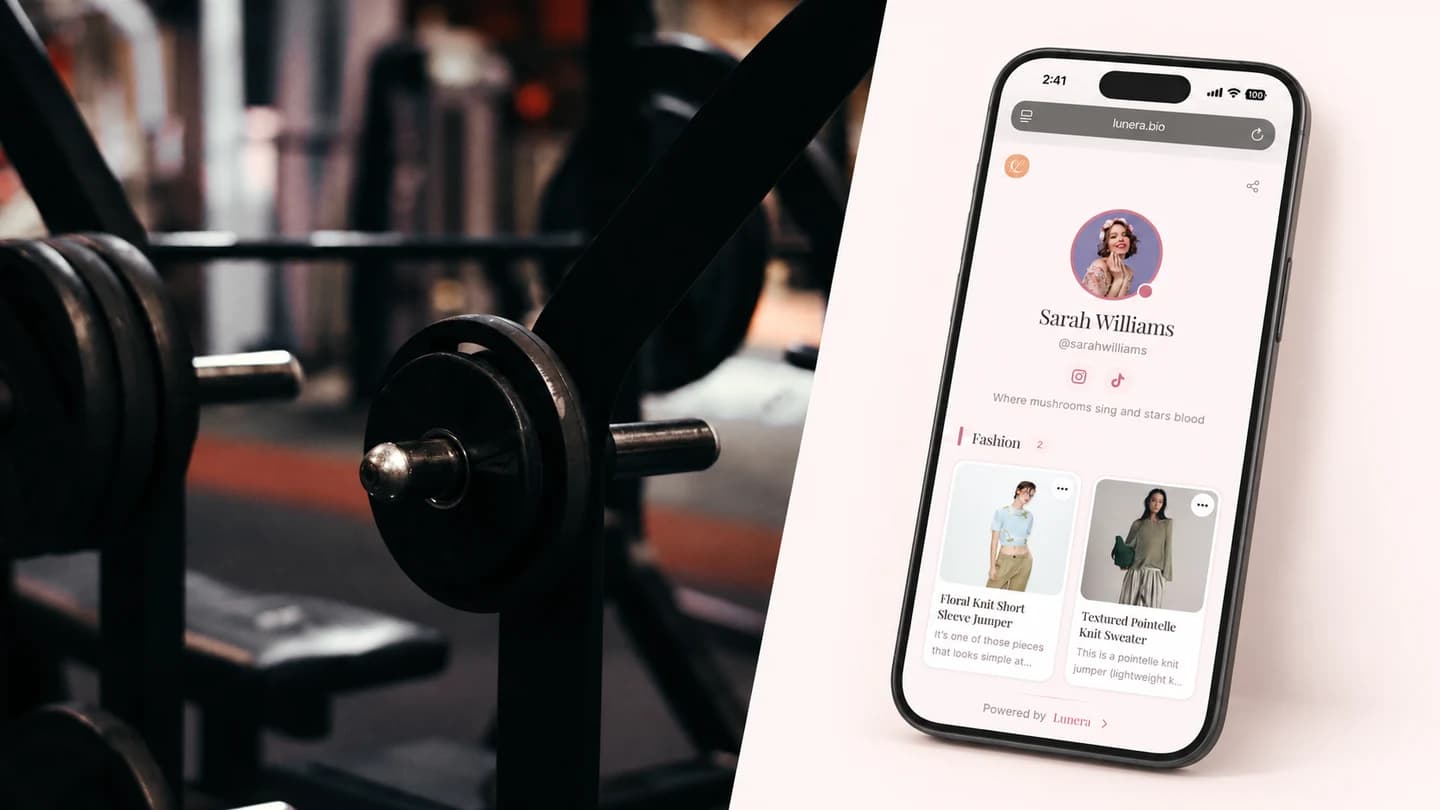 Ilustrasi foto rak dumbbell di gym dengan tampilan Lunera pada ponsel